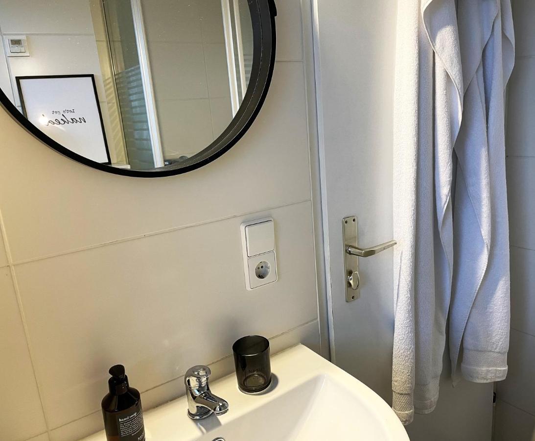 Studio Apartment Mit Parkplatz Oberesslingen Kültér fotó